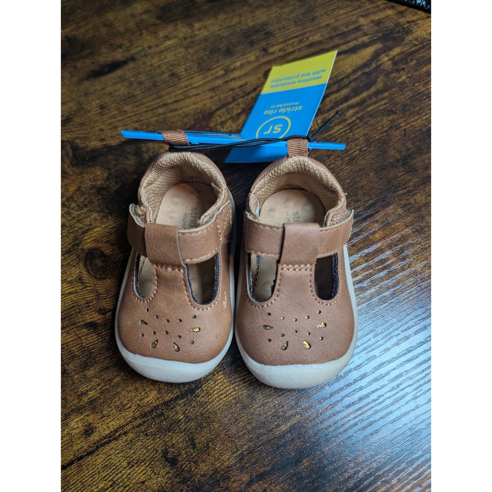 Stride Rite Munchkin Peyson Tan Mary Jane T-Strap Shoes Toddler Size 2